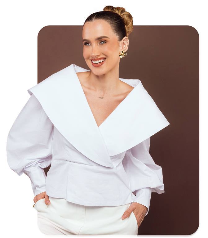 Lara Machado - Nail Designer e Educadora