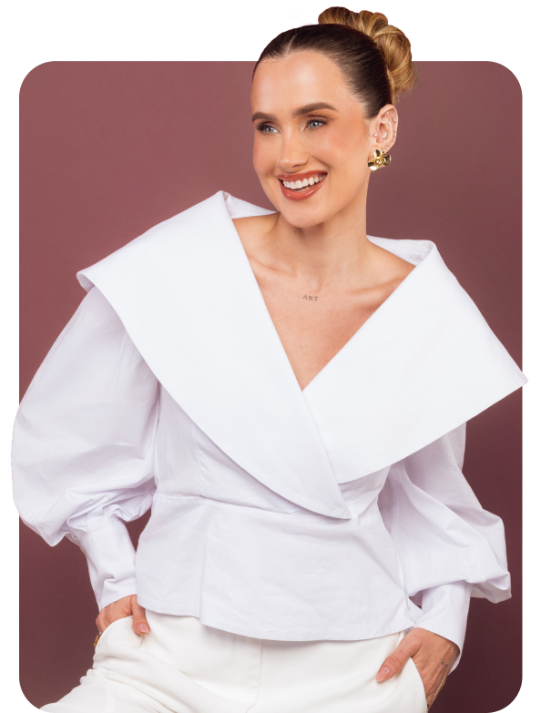 Lara Machado - Nail Designer e Educadora